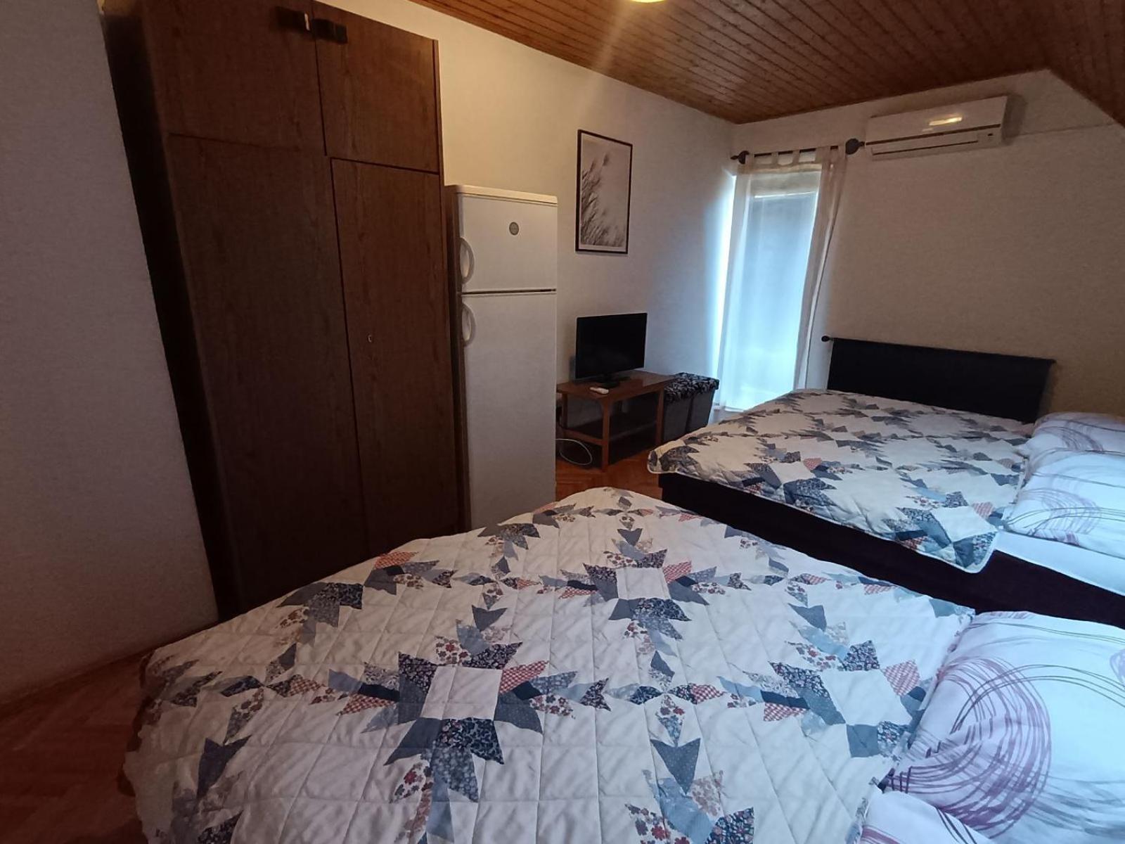 シオーフォク Szuzanna Fenyves Panzio Bed & Breakfast エクステリア 写真