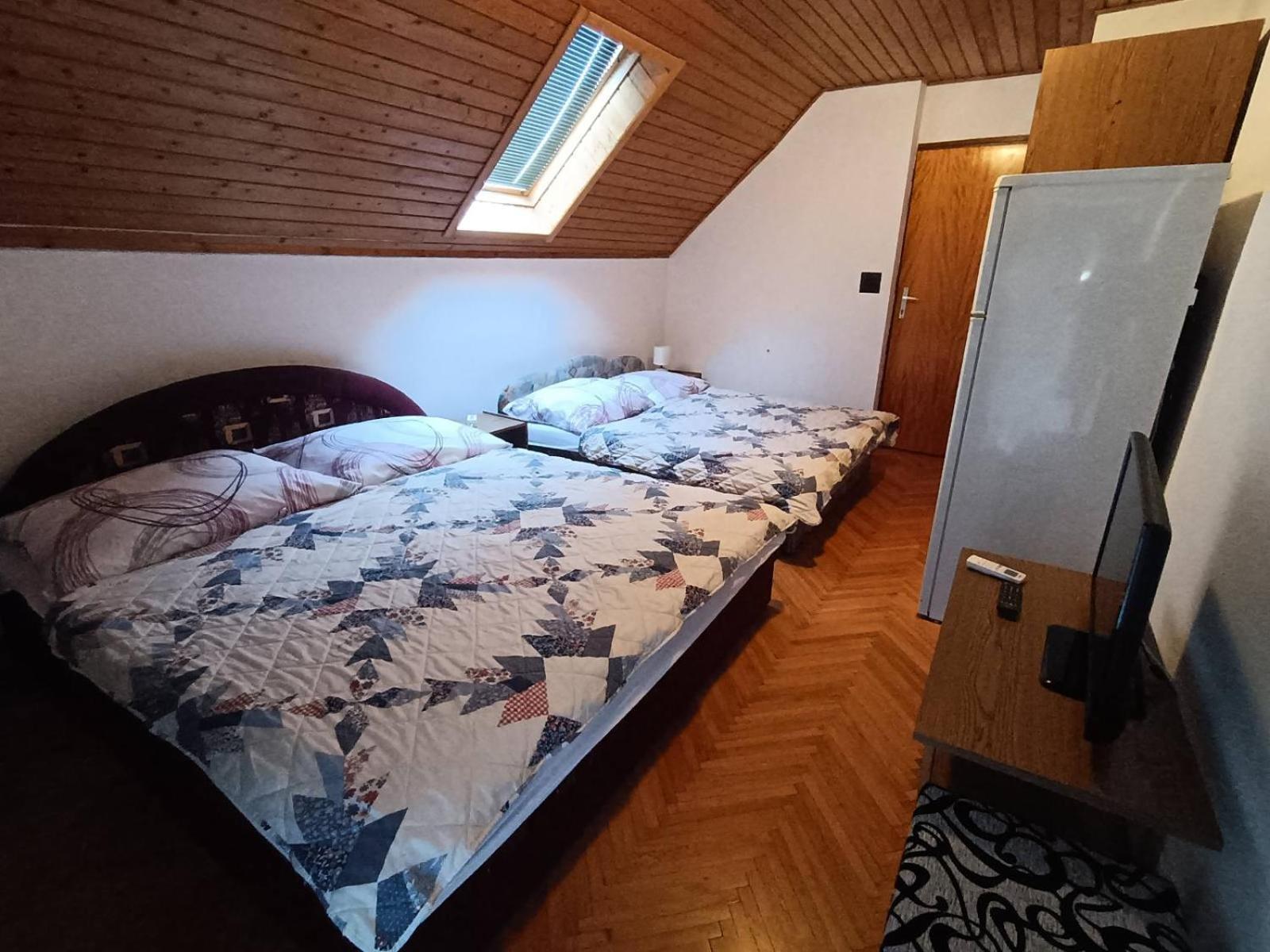 シオーフォク Szuzanna Fenyves Panzio Bed & Breakfast エクステリア 写真