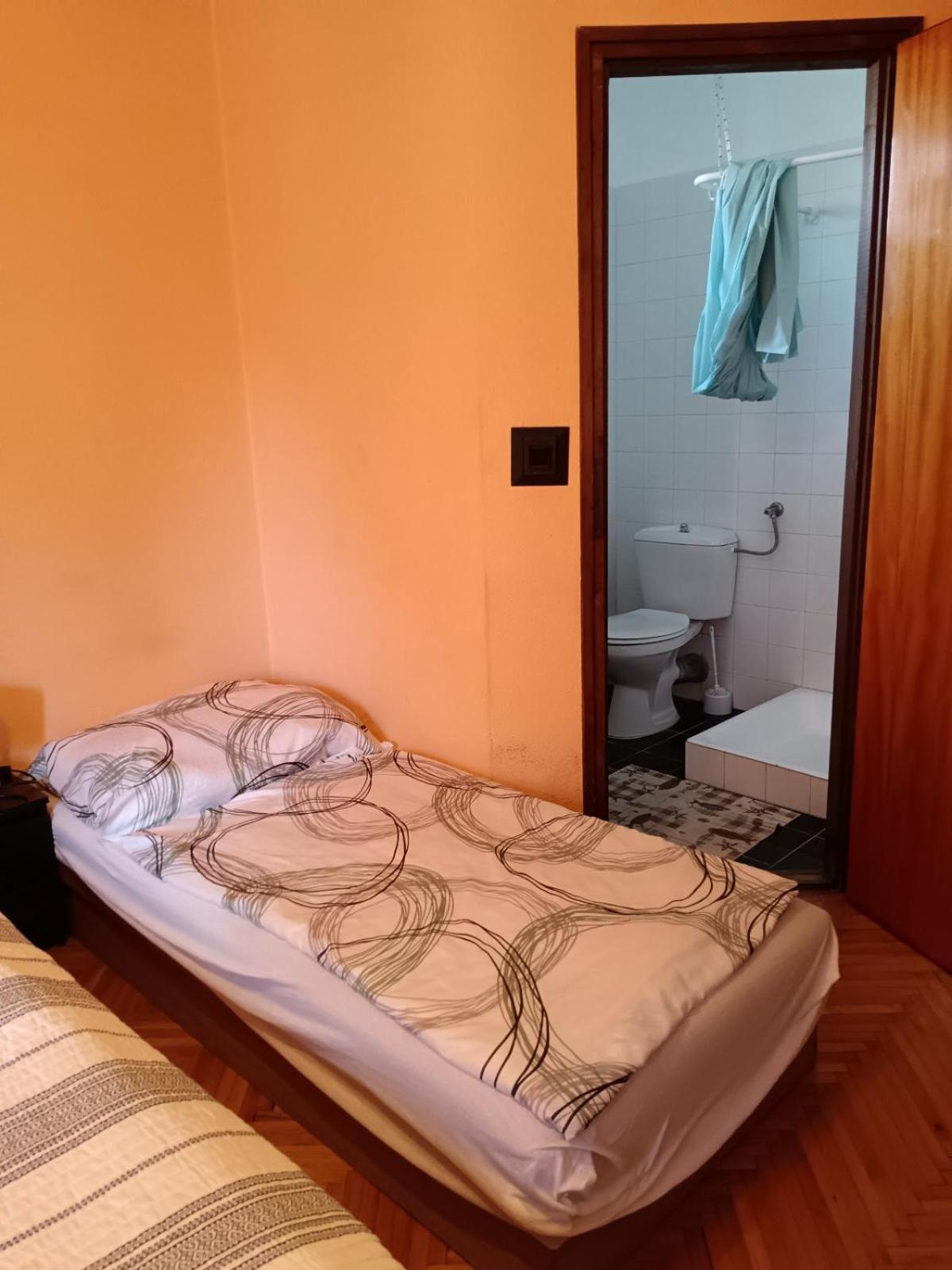 シオーフォク Szuzanna Fenyves Panzio Bed & Breakfast エクステリア 写真